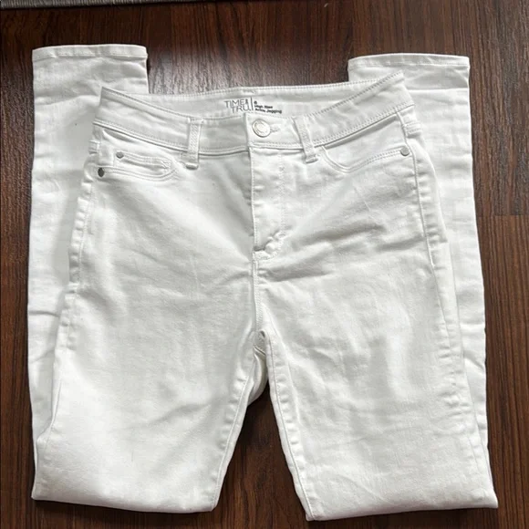 Time and Tru Women's White Jeggings - Picture 3 of 5